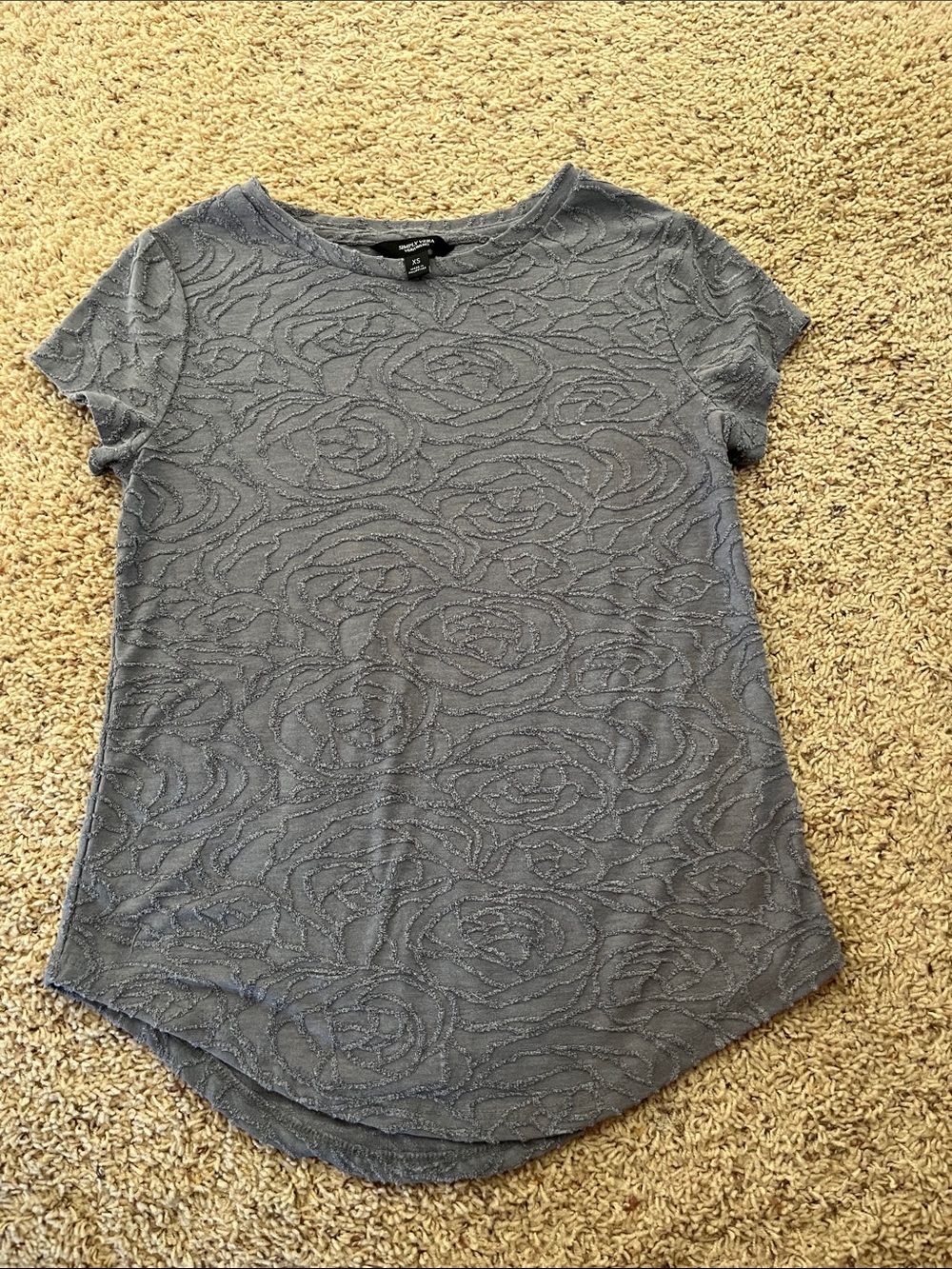 Textured Short Sleeve Tee in Gray